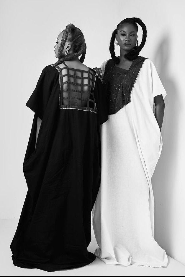 Kaba_Kage_Linen_Black_and_Ivory