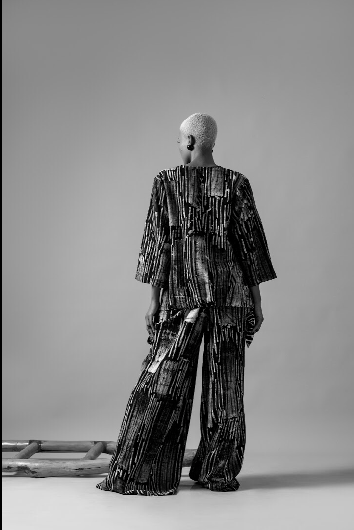 Lagos_Coord_Set_Brush_Line_Back_View